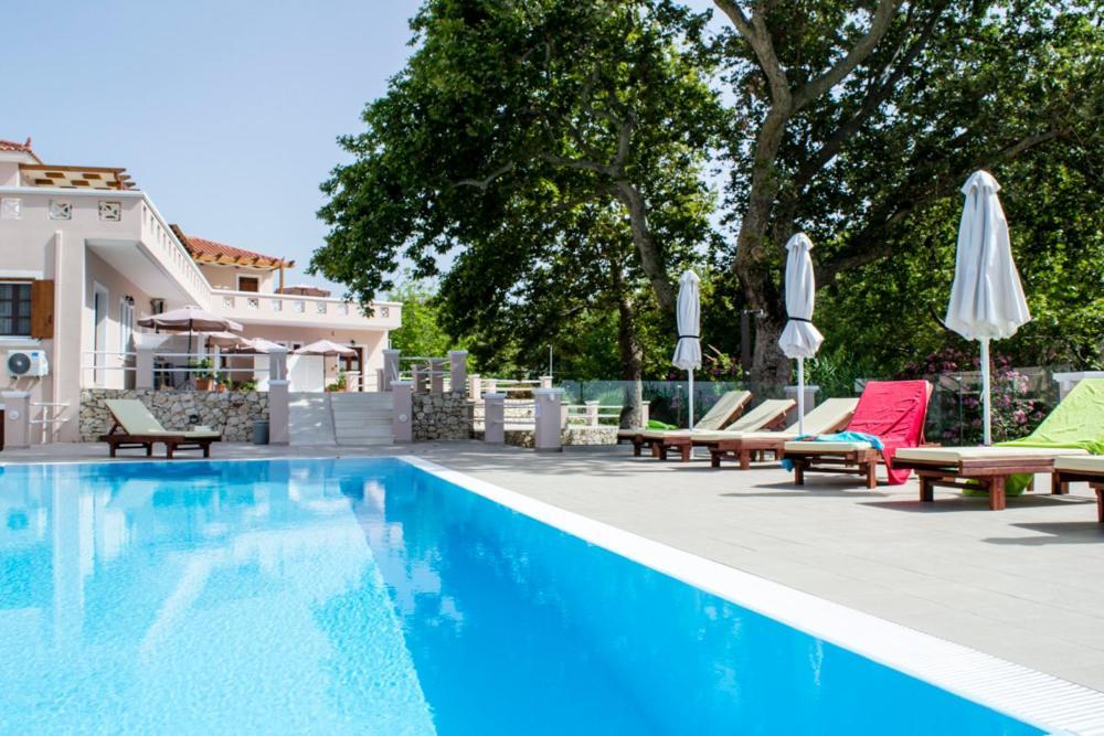 Sea And Creek Villa Kateliósz Kültér fotó
